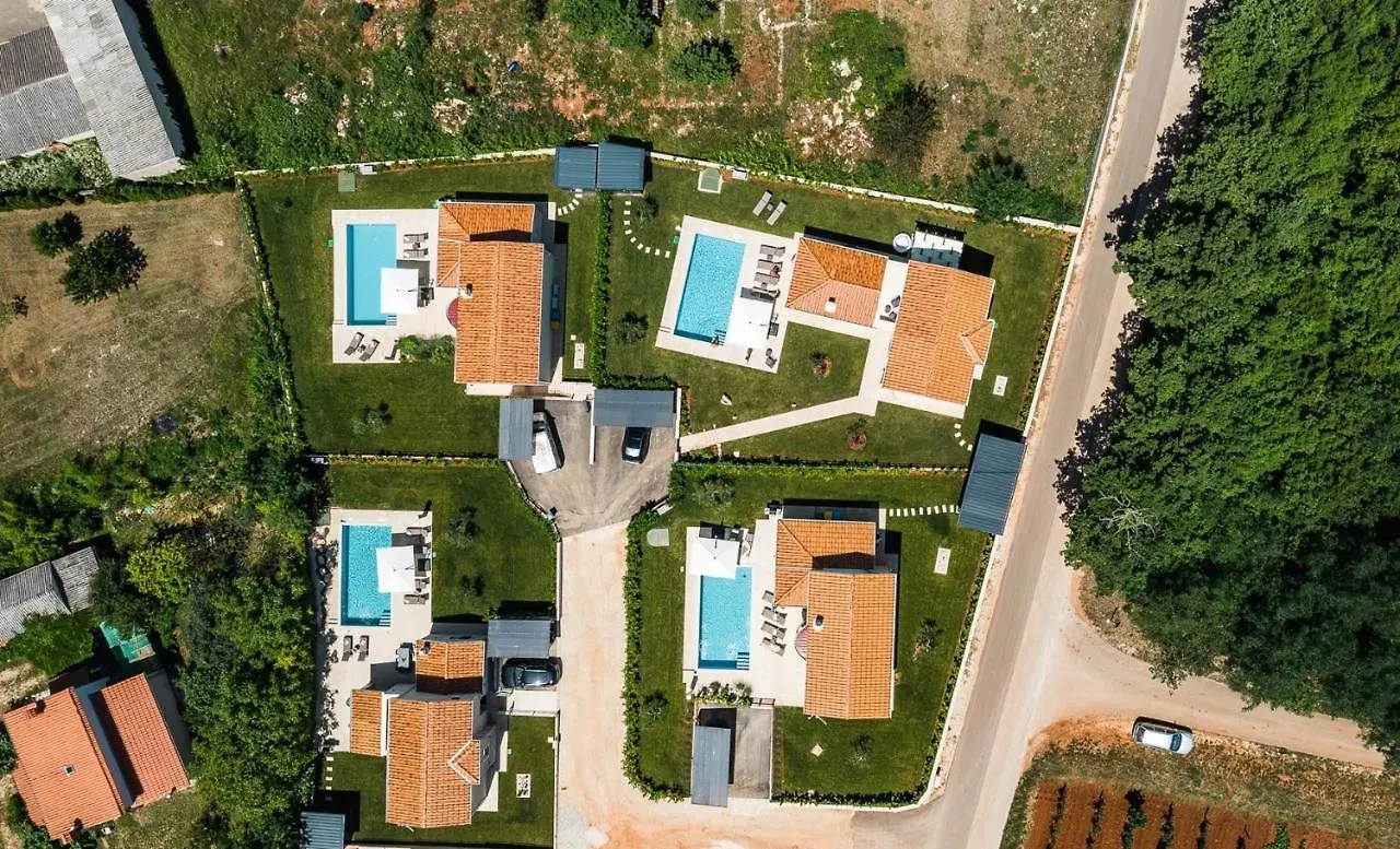 Villa Alloro Muntrilj With Pool